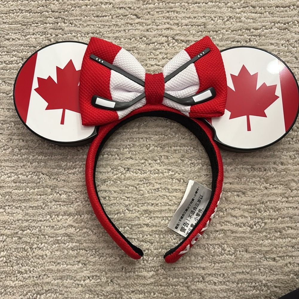 Disney CANADA HOCKEY PUCK Epcot Minnie Mouse Ears Headband 🇨🇦